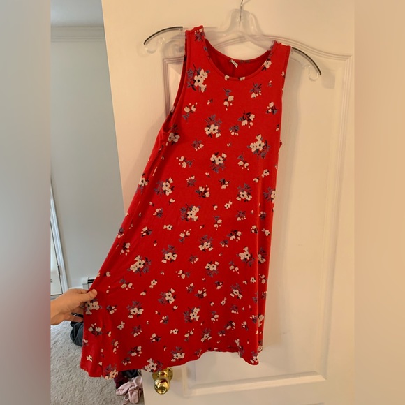 Red Floral Swing Dress - Picture 2 of 4